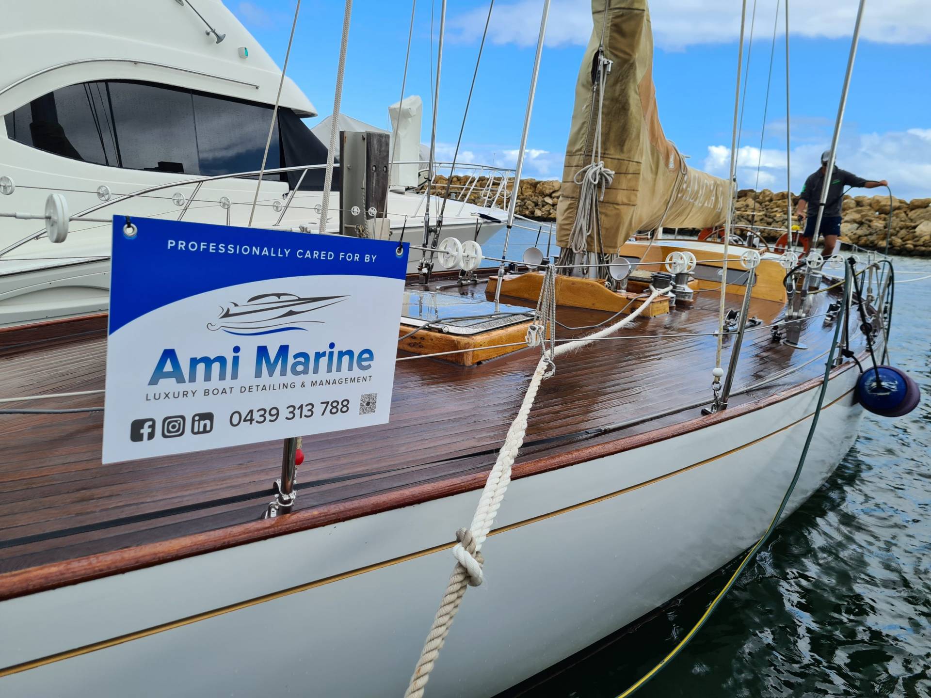 Boat detailing service in Perth