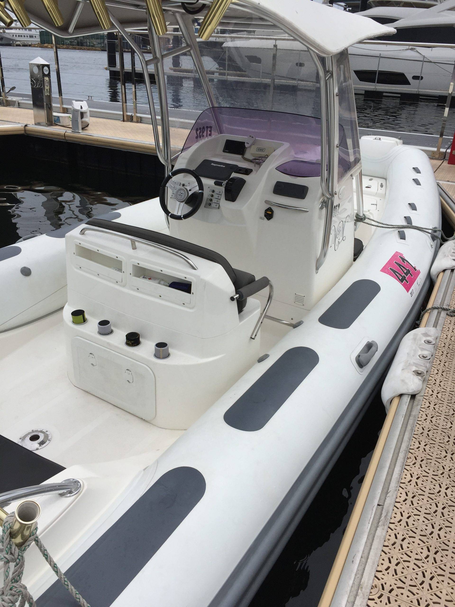 Boat detailing service in Perth